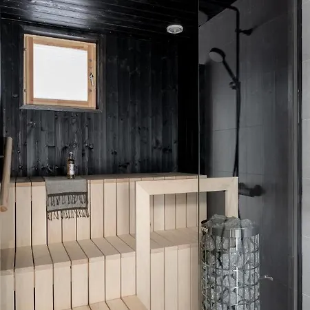 Lovely 3 Bedroom House For 6 شقة فانتا