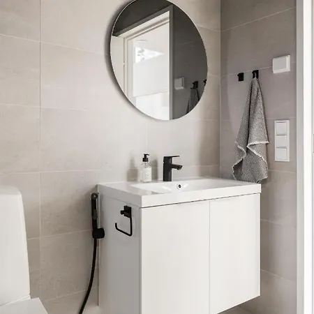 Lovely 3 Bedroom House For 6 Apartamento Vantaa